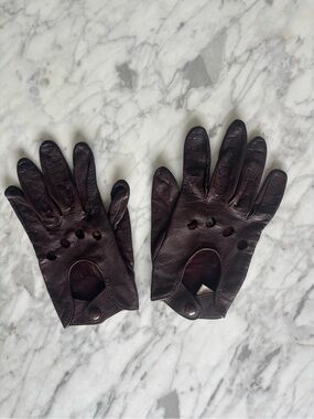 Leather Driving Gloves in Dark Brown for Women